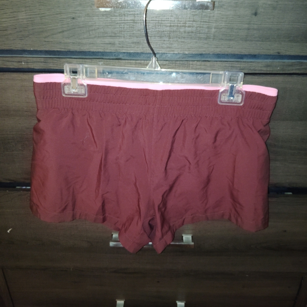 FABLETICS Mid Rise Run Short - Picture 5 of 9